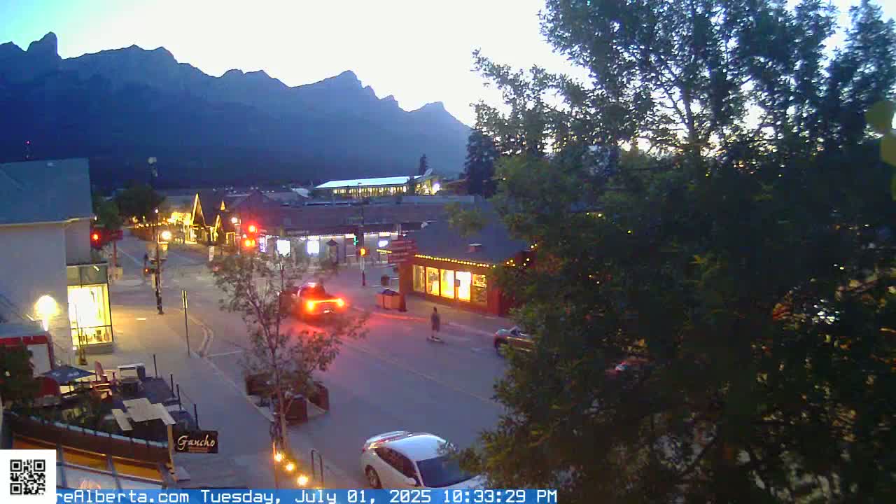 Canmore 6 th Avenue Intersection City Main St. Live Cam - Canmore, Alberta's Rockies, Alberta, Canada