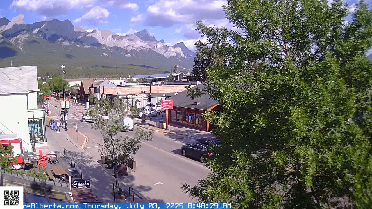Canmore 6 th Avenue Intersection City Main St. Live Cam - Canmore, Alberta's Rockies, Alberta, Canada
