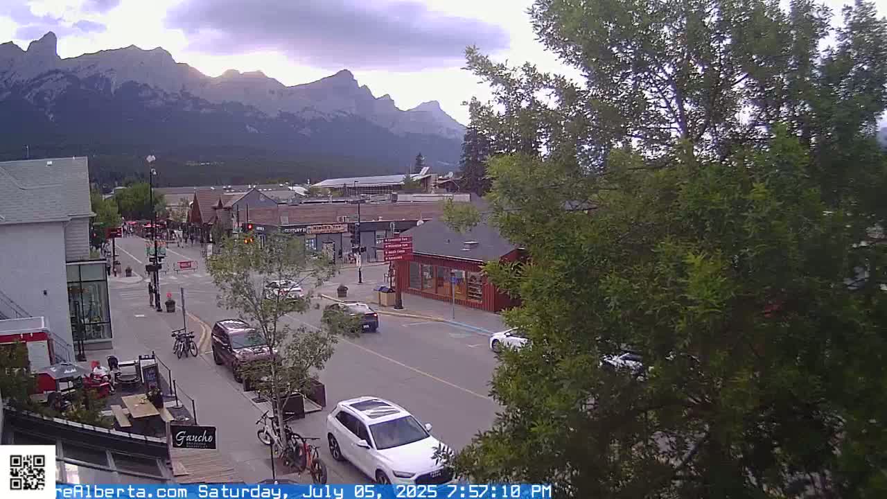 Canmore 6 th Avenue Intersection City Main St. Live Cam - Canmore, Alberta's Rockies, Alberta, Canada