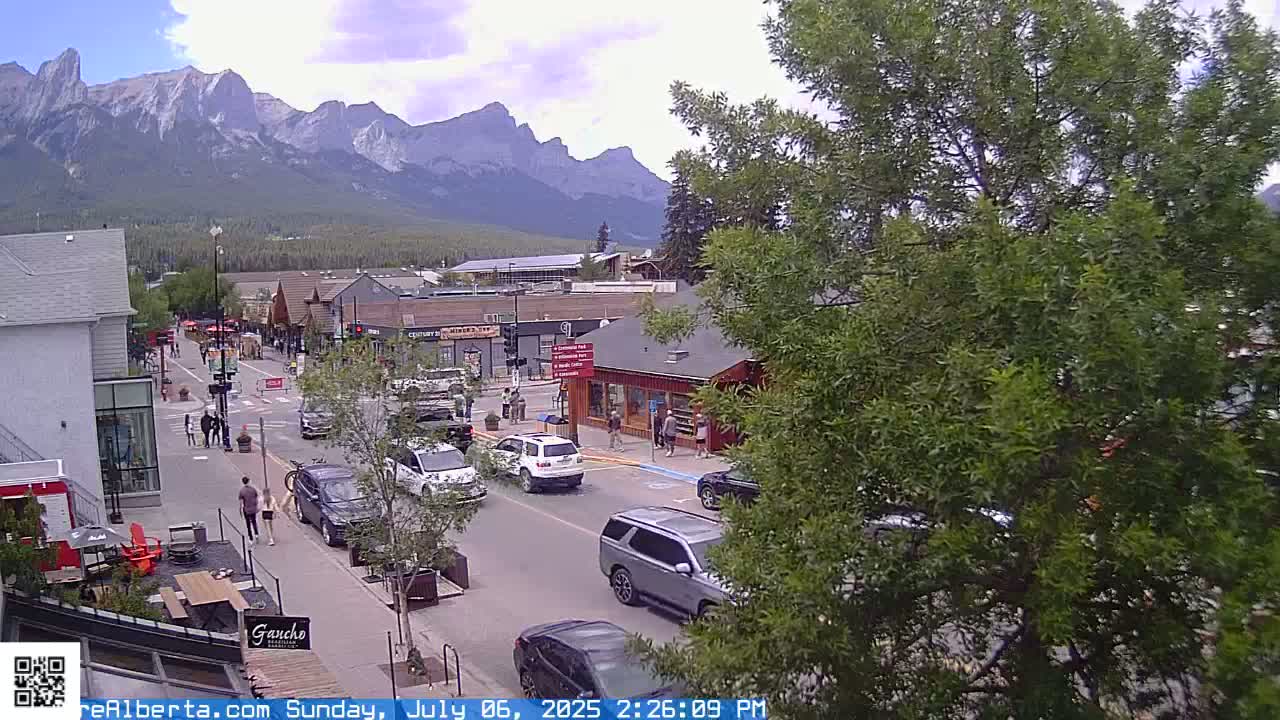 Canmore 6 th Avenue Intersection City Main St. Live Cam - Canmore, Alberta's Rockies, Alberta, Canada