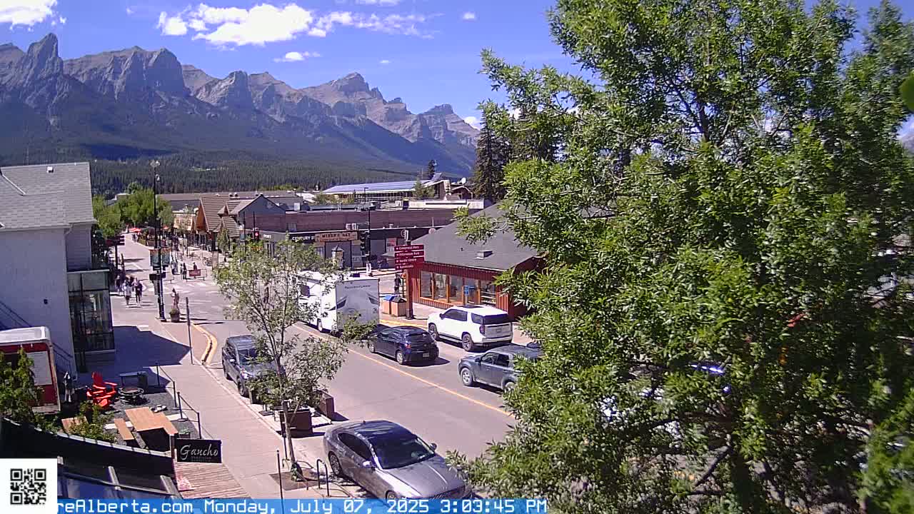 Canmore 6 th Avenue Intersection City Main St. Live Cam - Canmore, Alberta's Rockies, Alberta, Canada