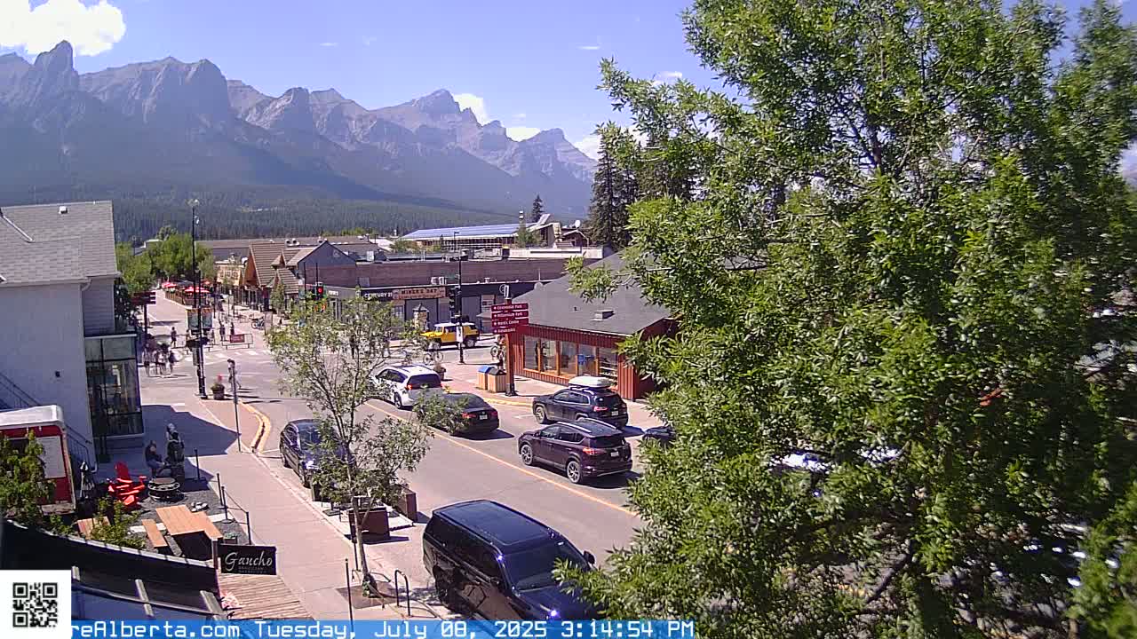 Canmore 6 th Avenue Intersection City Main St. Live Cam - Canmore, Alberta's Rockies, Alberta, Canada