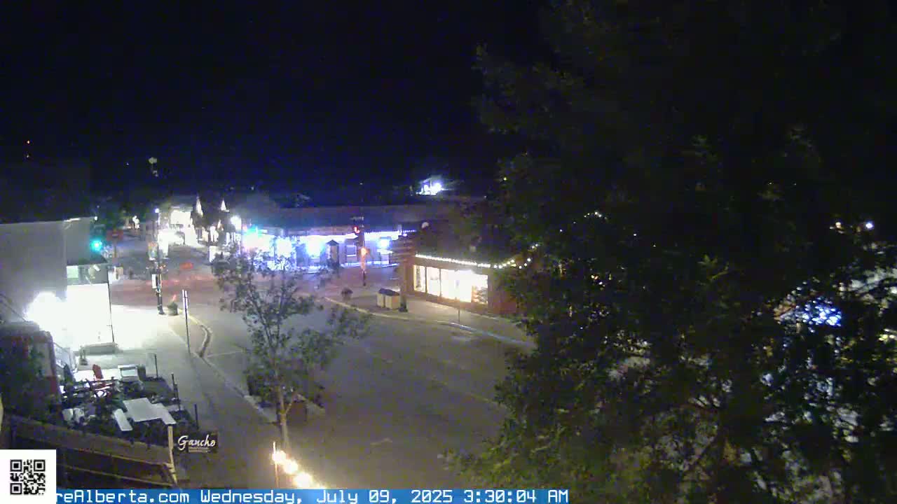 Canmore 6 th Avenue Intersection City Main St. Live Cam - Canmore, Alberta's Rockies, Alberta, Canada