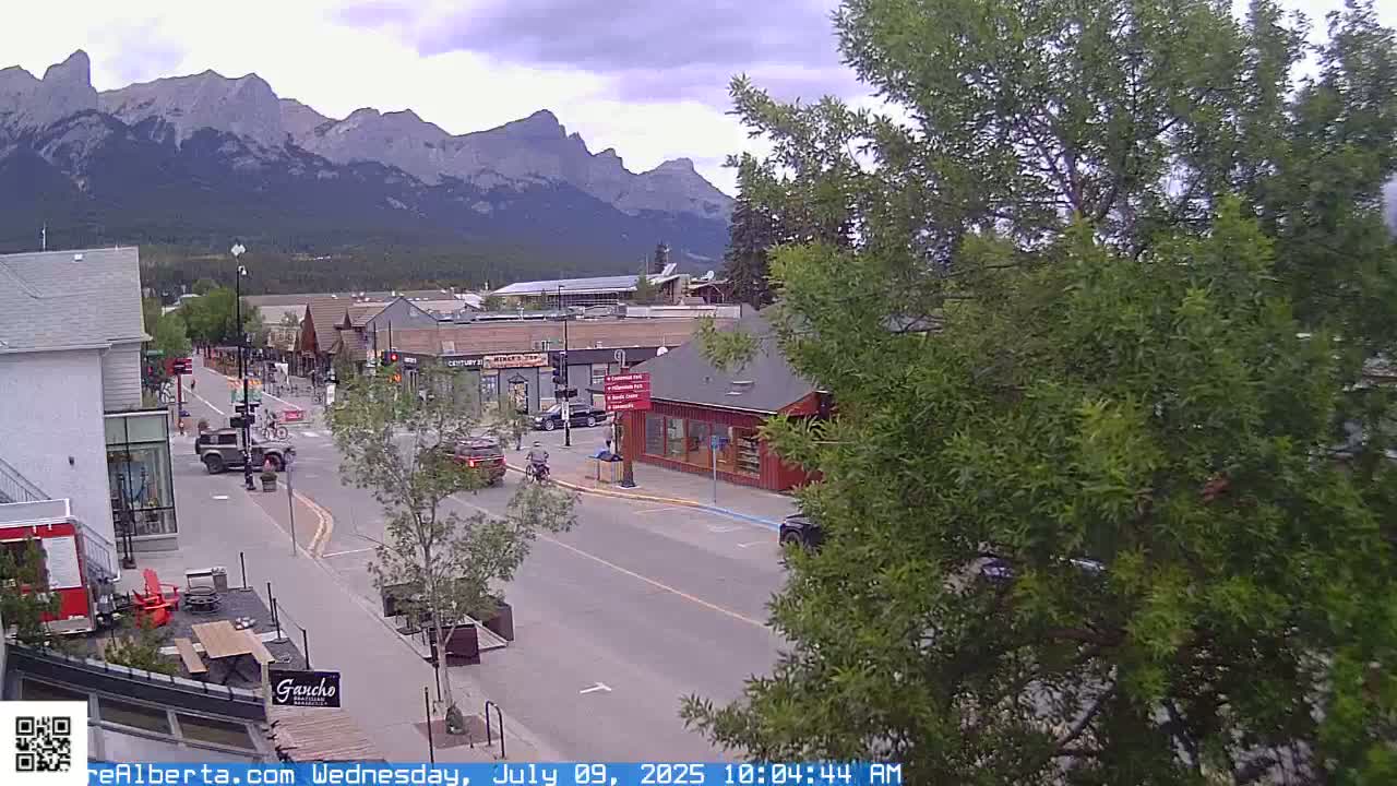 Canmore 6 th Avenue Intersection City Main St. Live Cam - Canmore, Alberta's Rockies, Alberta, Canada