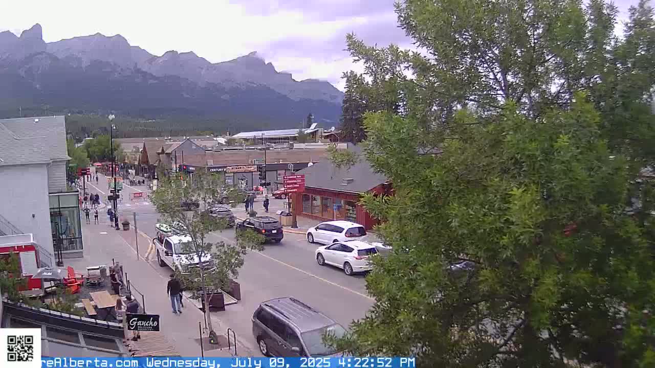 Canmore 6 th Avenue Intersection City Main St. Live Cam - Canmore, Alberta's Rockies, Alberta, Canada