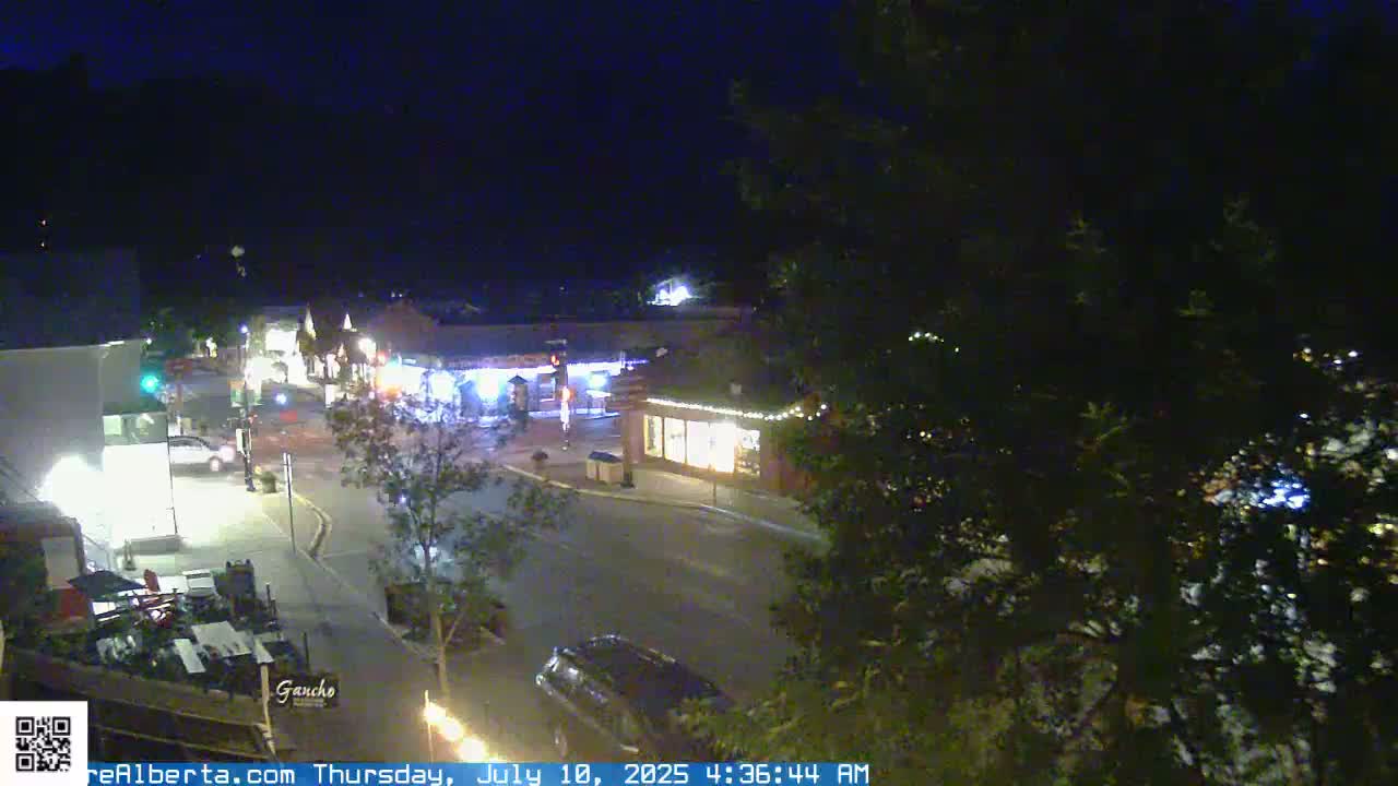 Canmore 6 th Avenue Intersection City Main St. Live Cam - Canmore, Alberta's Rockies, Alberta, Canada