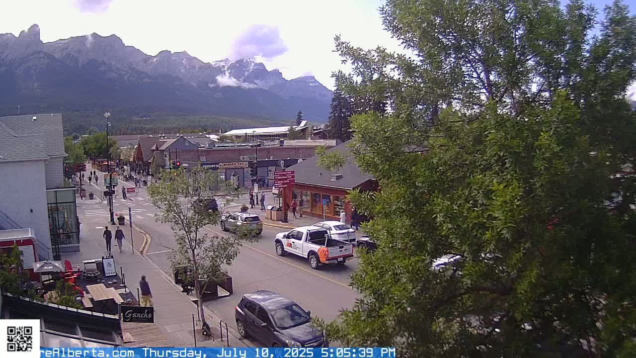 Canmore 6 th Avenue Intersection City Main St. Live Cam - Canmore, Alberta's Rockies, Alberta, Canada
