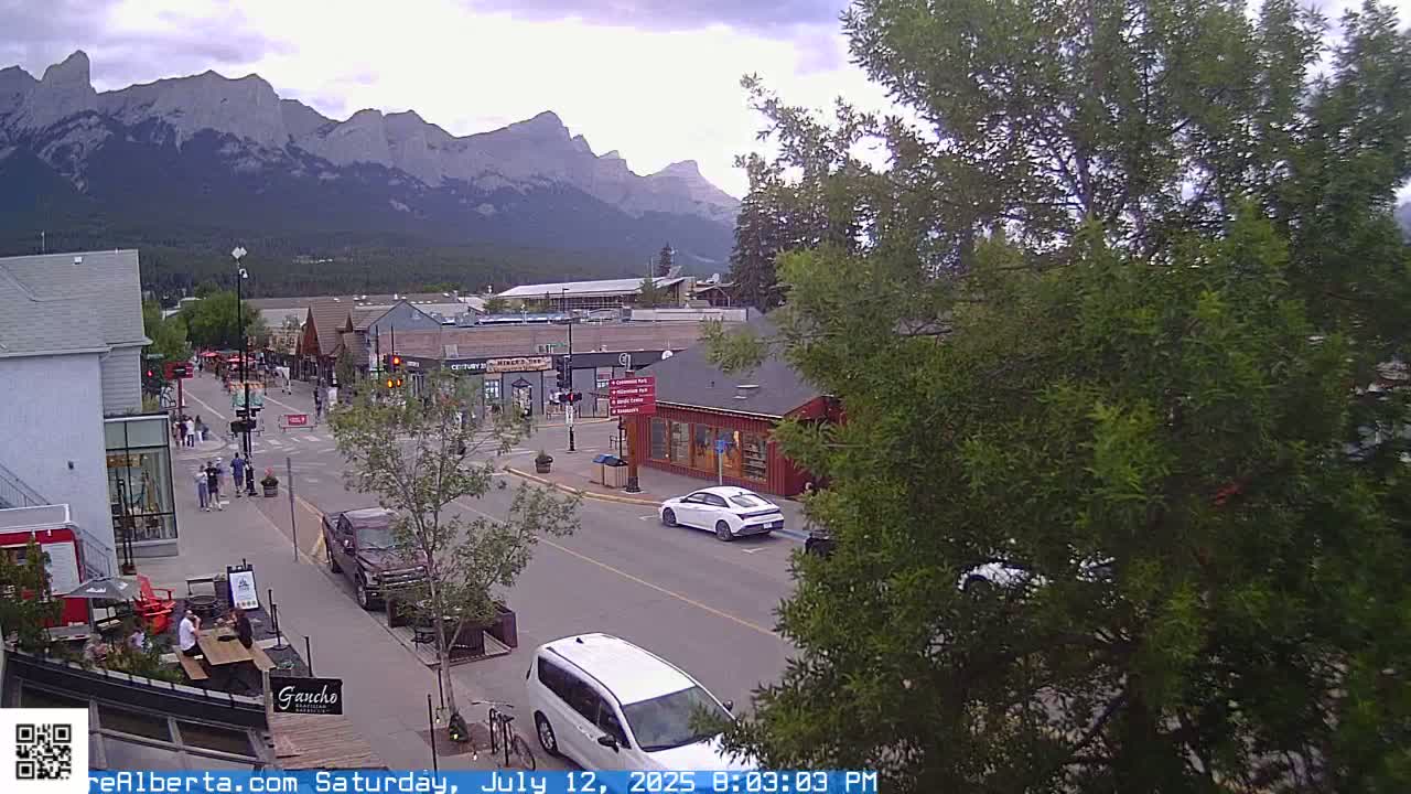 Canmore 6 th Avenue Intersection City Main St. Live Cam - Canmore, Alberta's Rockies, Alberta, Canada
