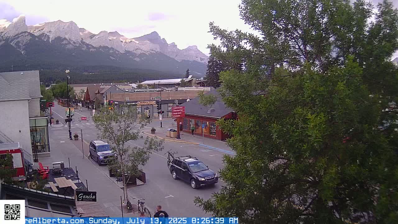 Canmore 6 th Avenue Intersection City Main St. Live Cam - Canmore, Alberta's Rockies, Alberta, Canada