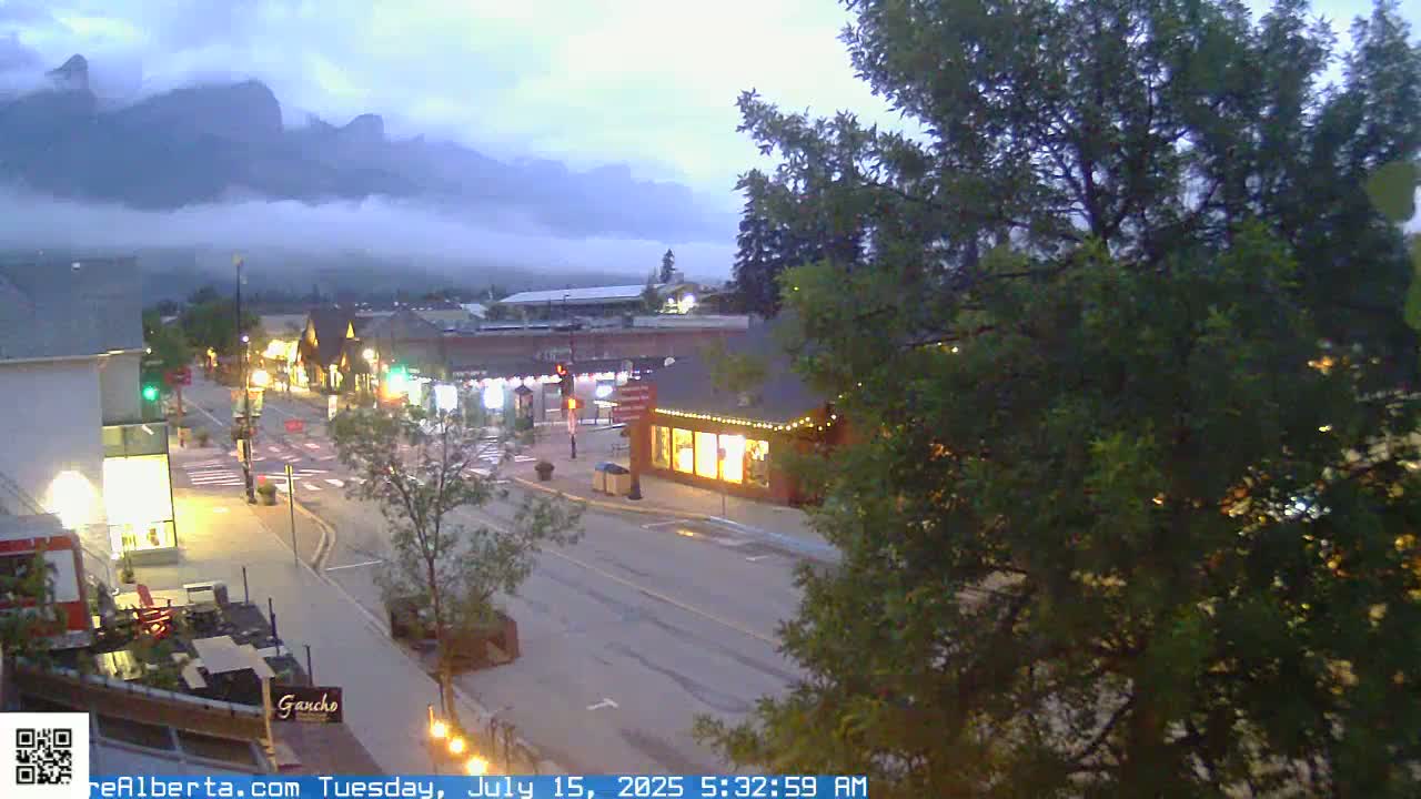 Canmore 6 th Avenue Intersection City Main St. Live Cam - Canmore, Alberta's Rockies, Alberta, Canada