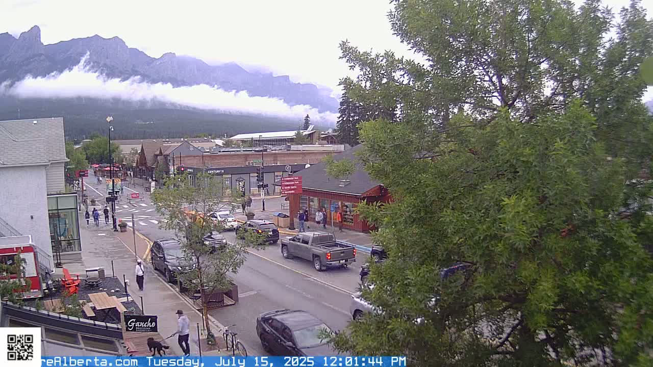 Canmore 6 th Avenue Intersection City Main St. Live Cam - Canmore, Alberta's Rockies, Alberta, Canada