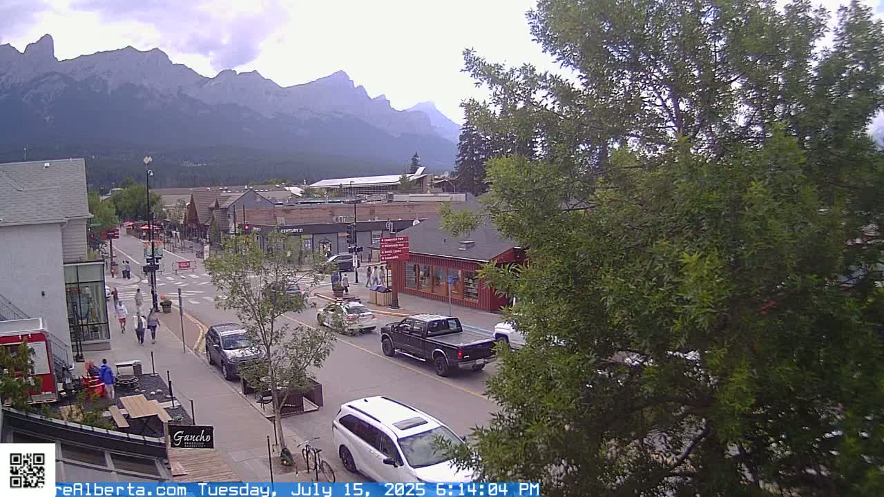 Canmore 6 th Avenue Intersection City Main St. Live Cam - Canmore, Alberta's Rockies, Alberta, Canada