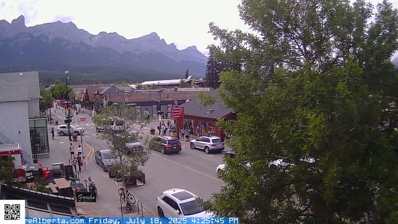 Canmore 6 th Avenue Intersection City Main St. Live Cam - Canmore, Alberta's Rockies, Alberta, Canada