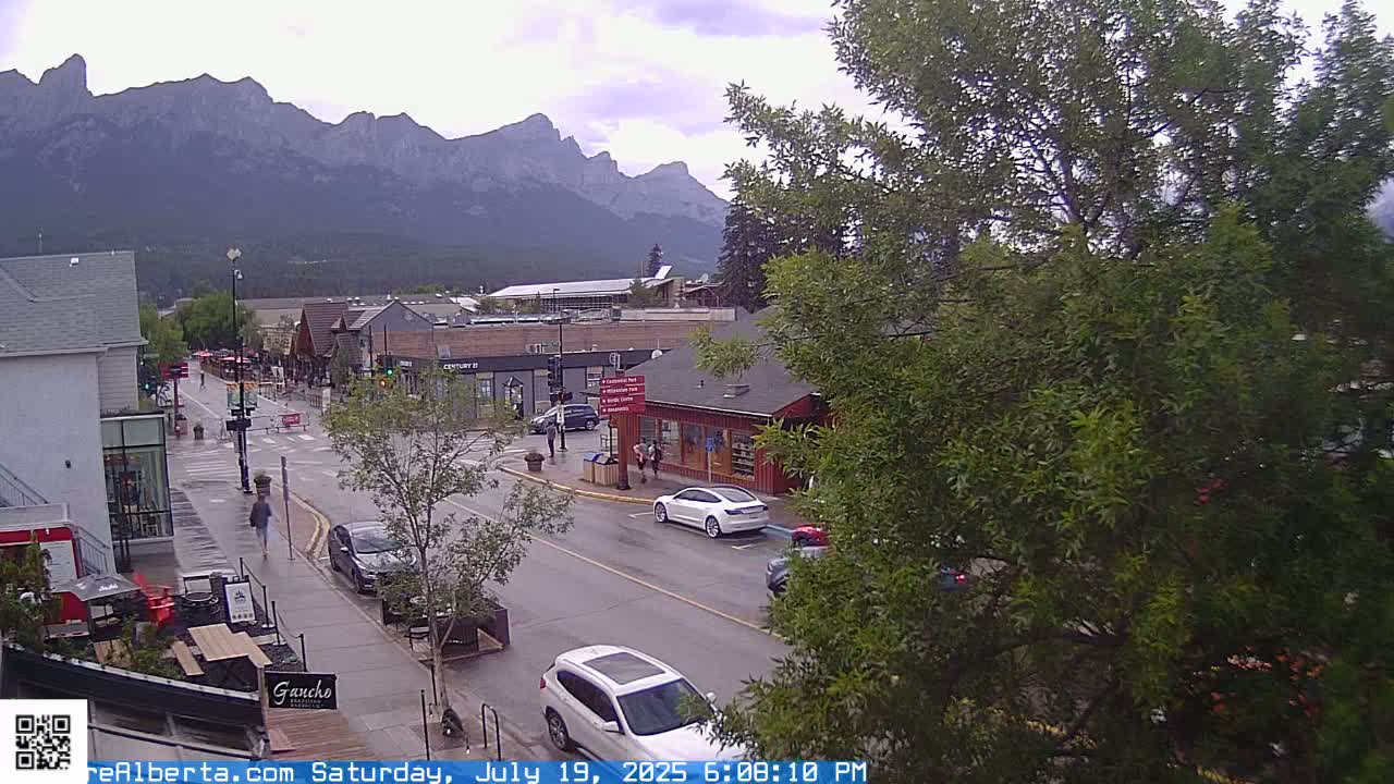Canmore 6 th Avenue Intersection City Main St. Live Cam - Canmore, Alberta's Rockies, Alberta, Canada