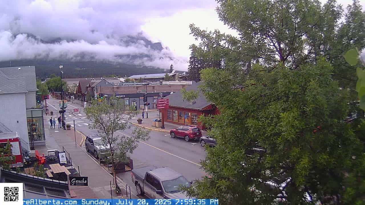 Canmore 6 th Avenue Intersection City Main St. Live Cam - Canmore, Alberta's Rockies, Alberta, Canada