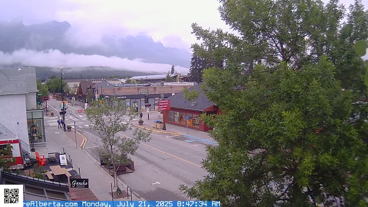 Canmore 6 th Avenue Intersection City Main St. Live Cam - Canmore, Alberta's Rockies, Alberta, Canada
