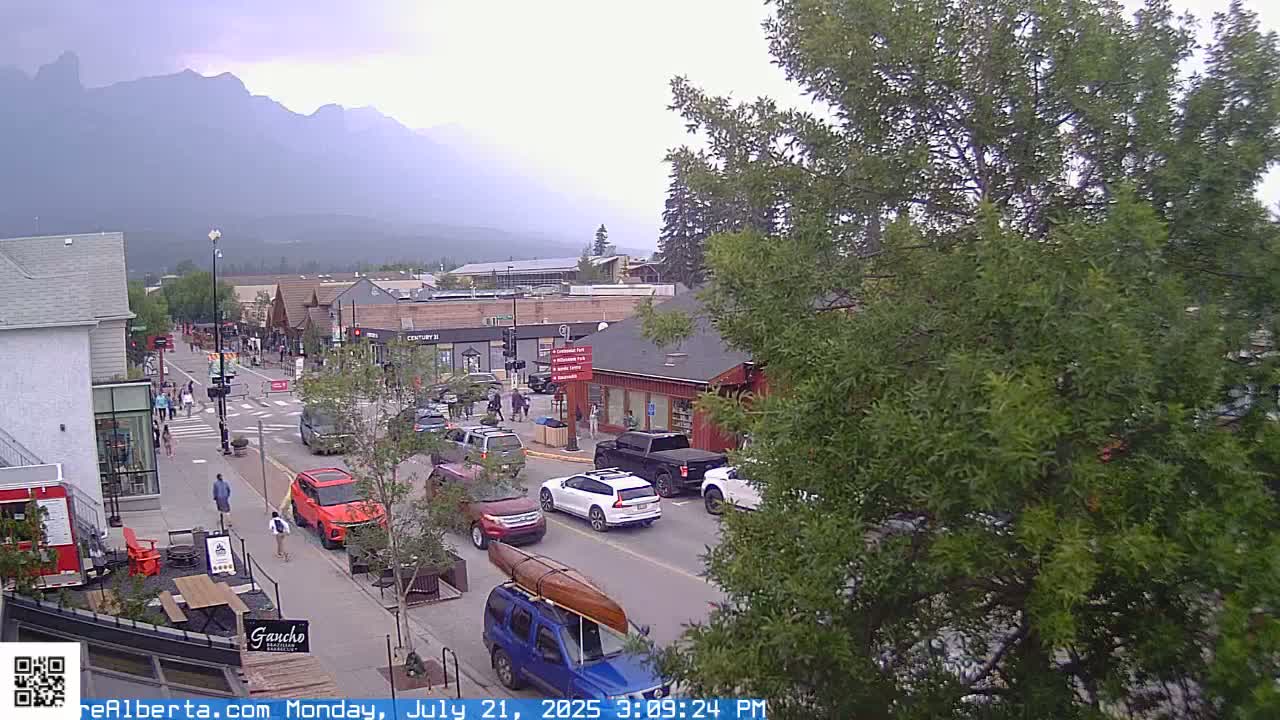 Canmore 6 th Avenue Intersection City Main St. Live Cam - Canmore, Alberta's Rockies, Alberta, Canada