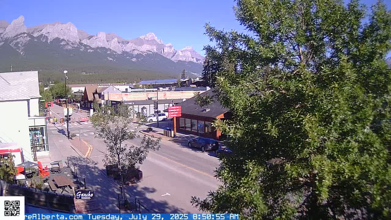 Canmore 6 th Avenue Intersection City Main St. Live Cam - Canmore, Alberta's Rockies, Alberta, Canada