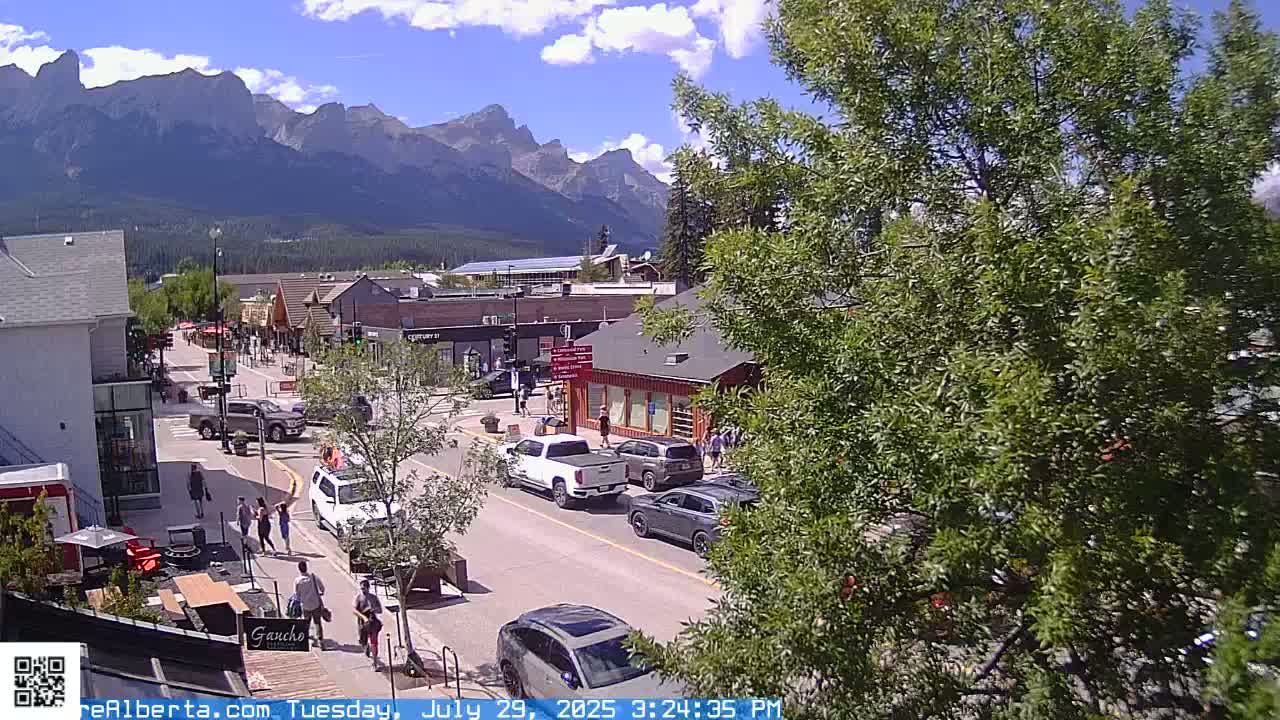 Canmore 6 th Avenue Intersection City Main St. Live Cam - Canmore, Alberta's Rockies, Alberta, Canada