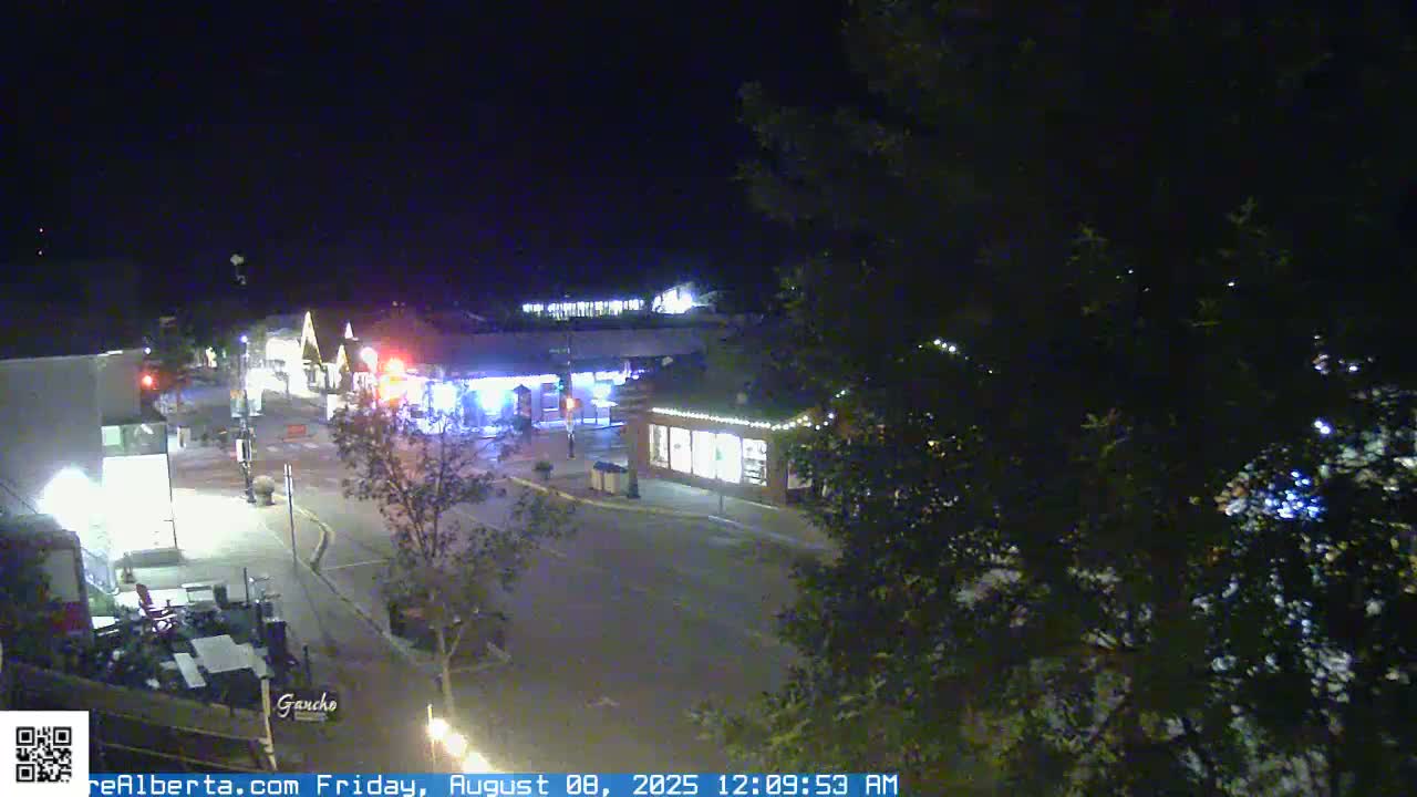 Canmore 6 th Avenue Intersection City Main St. Live Cam - Canmore, Alberta's Rockies, Alberta, Canada