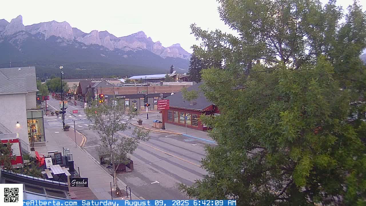 Canmore 6 th Avenue Intersection City Main St. Live Cam - Canmore, Alberta's Rockies, Alberta, Canada