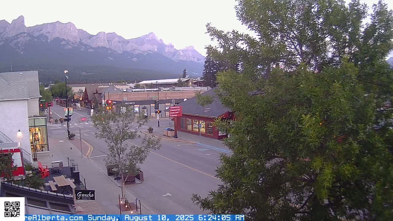 Canmore 6 th Avenue Intersection City Main St. Live Cam - Canmore, Alberta's Rockies, Alberta, Canada