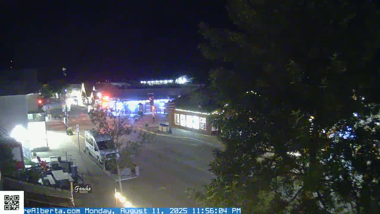 Canmore 6 th Avenue Intersection City Main St. Live Cam - Canmore, Alberta's Rockies, Alberta, Canada