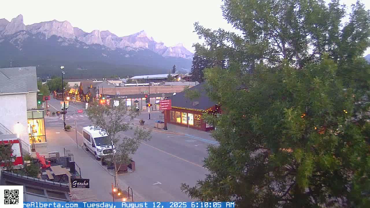 Canmore 6 th Avenue Intersection City Main St. Live Cam - Canmore, Alberta's Rockies, Alberta, Canada