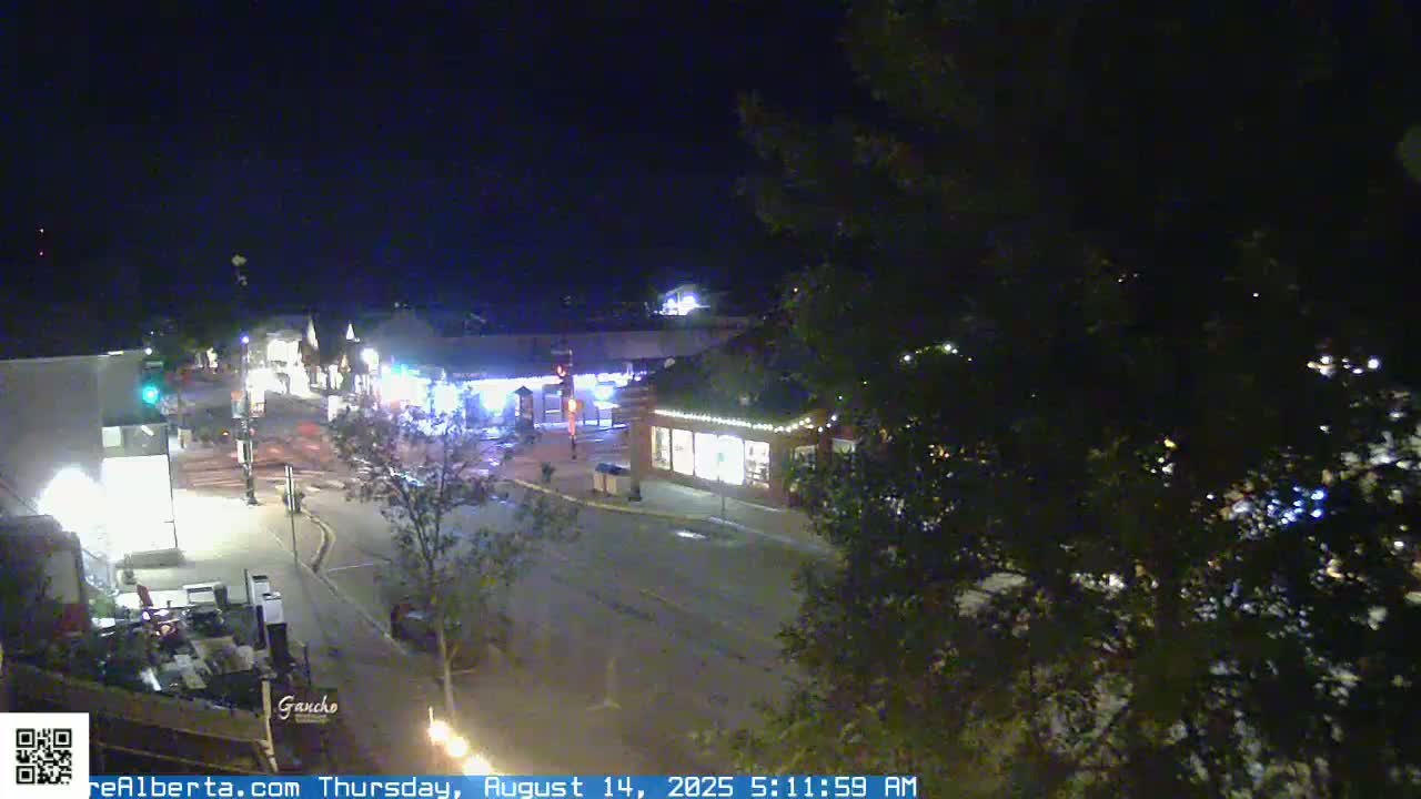 Canmore 6 th Avenue Intersection City Main St. Live Cam - Canmore, Alberta's Rockies, Alberta, Canada