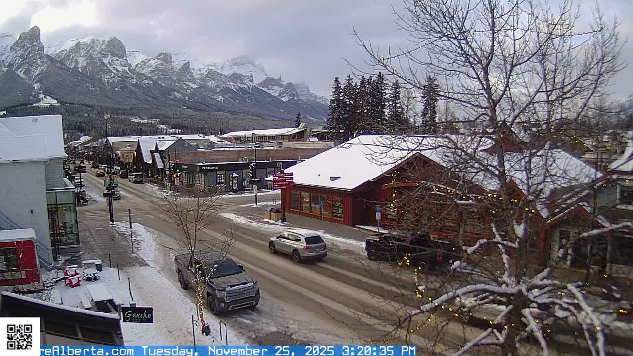 Canmore 6 th Avenue Intersection City Main St. Live Cam - Canmore, Alberta's Rockies, Alberta, Canada