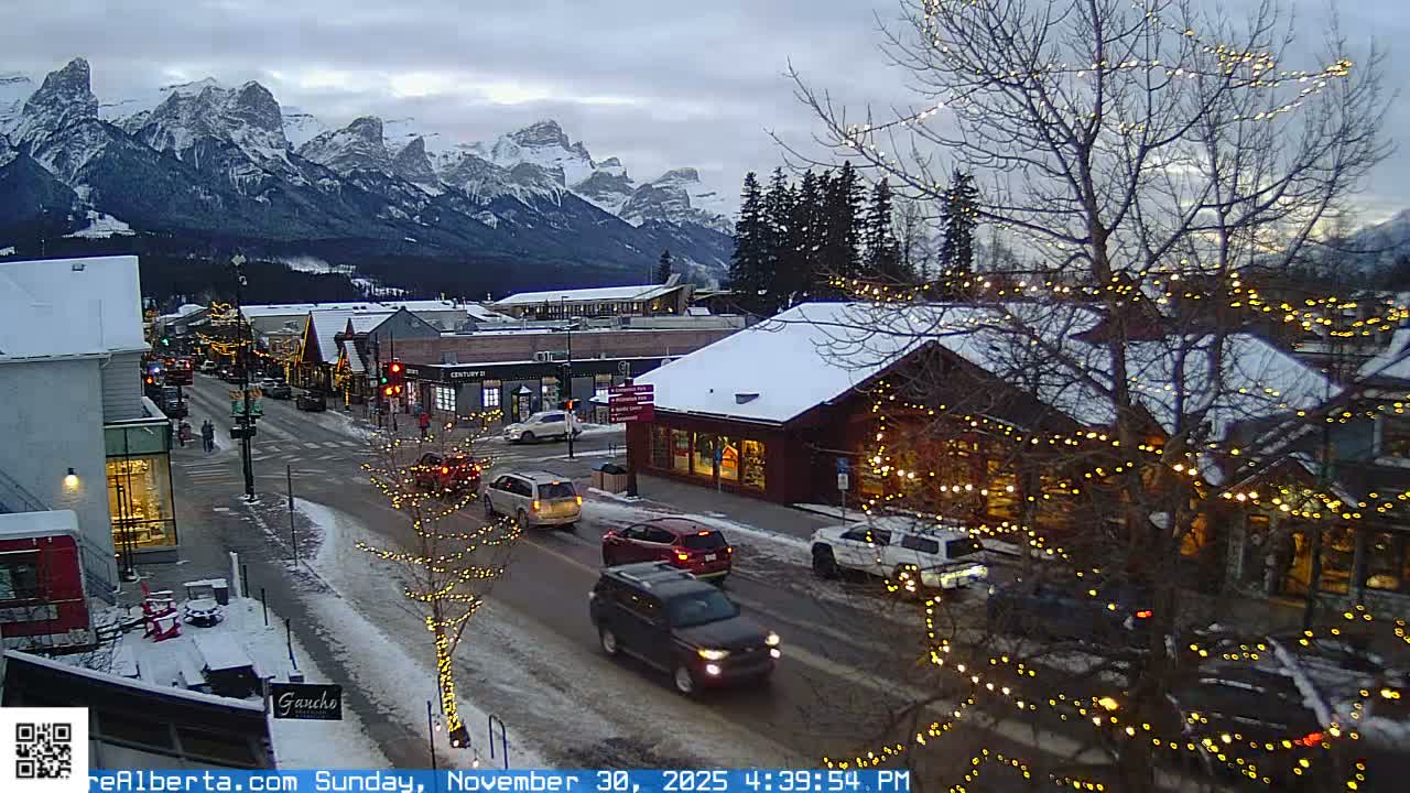 Canmore 6 th Avenue Intersection City Main St. Live Cam - Canmore, Alberta's Rockies, Alberta, Canada