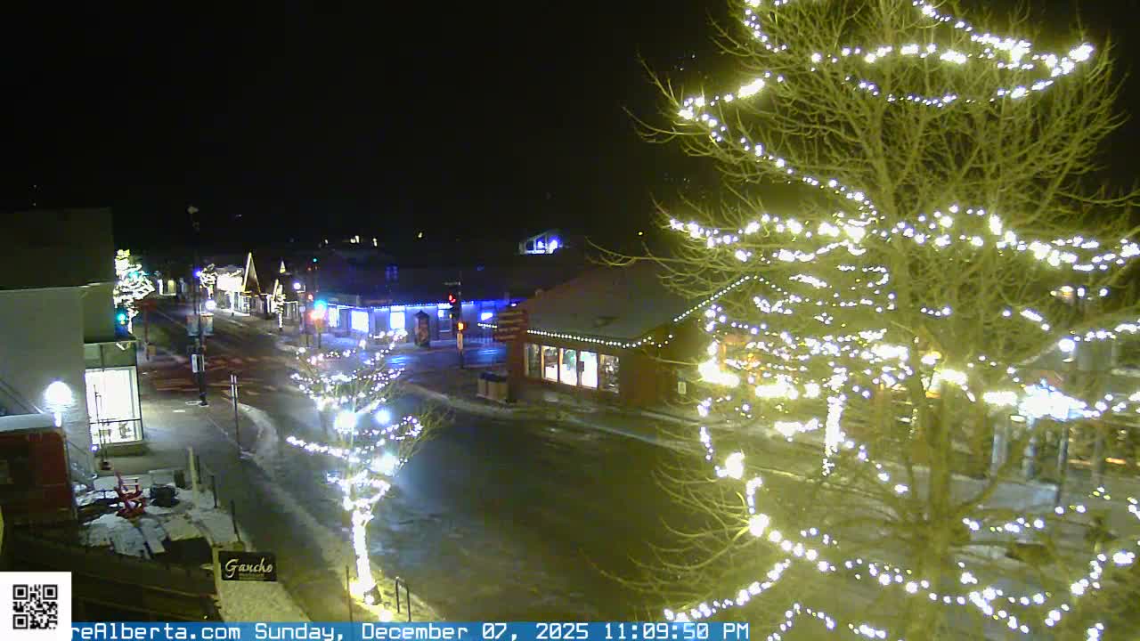 Canmore 6 th Avenue Intersection City Main St. Live Cam - Canmore, Alberta's Rockies, Alberta, Canada