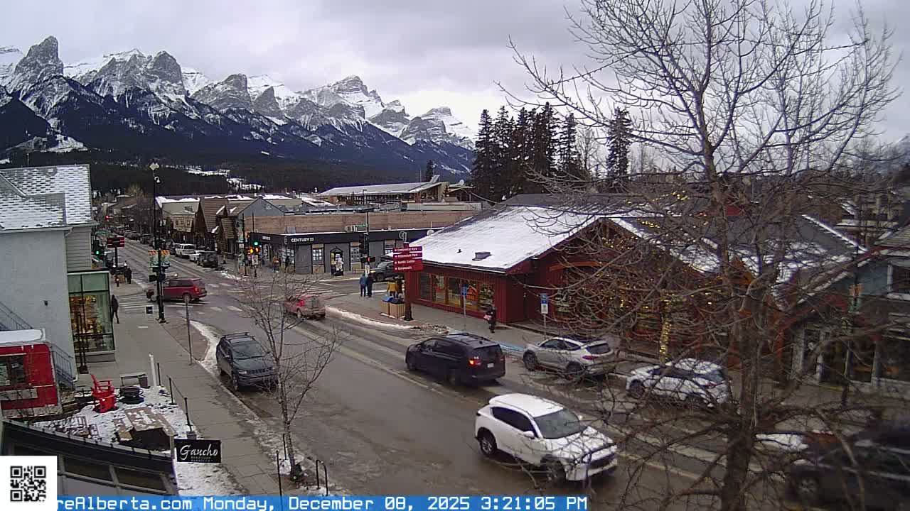 Canmore 6 th Avenue Intersection City Main St. Live Cam - Canmore, Alberta's Rockies, Alberta, Canada