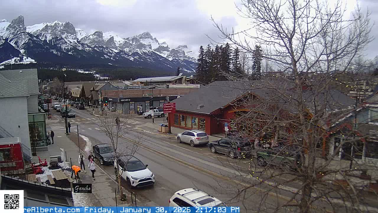 Canmore 6 th Avenue Intersection City Main St. Live Cam - Canmore, Alberta's Rockies, Alberta, Canada