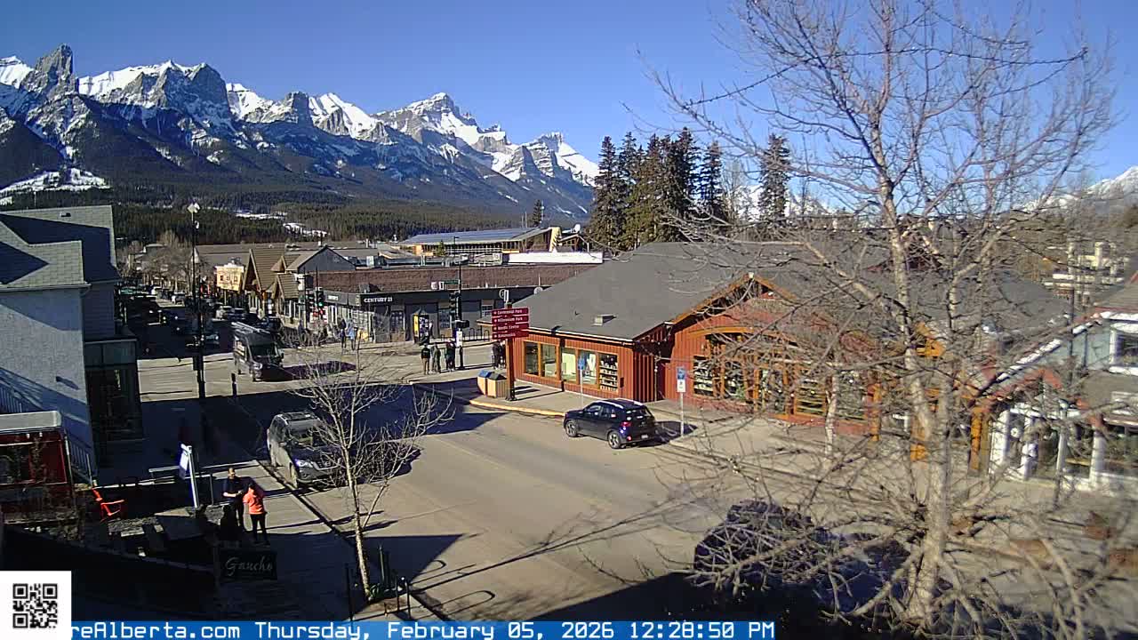 Canmore 6 th Avenue Intersection City Main St. Live Cam - Canmore, Alberta's Rockies, Alberta, Canada