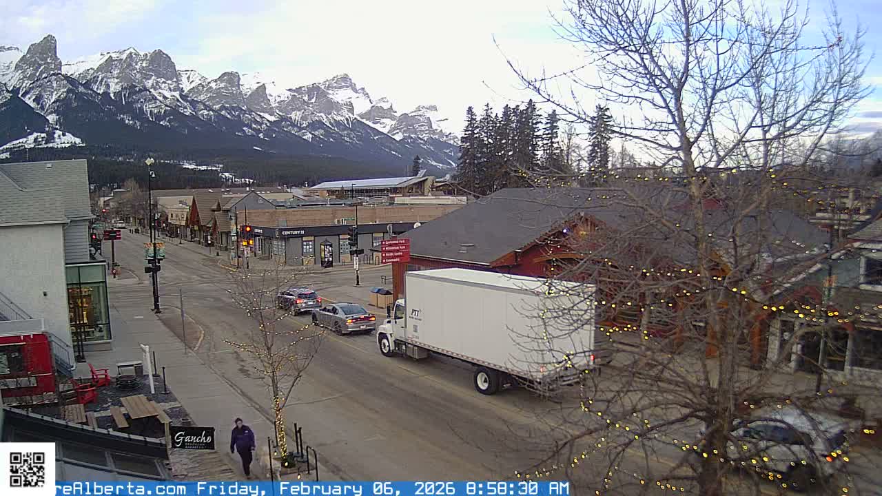 Canmore 6 th Avenue Intersection City Main St. Live Cam - Canmore, Alberta's Rockies, Alberta, Canada