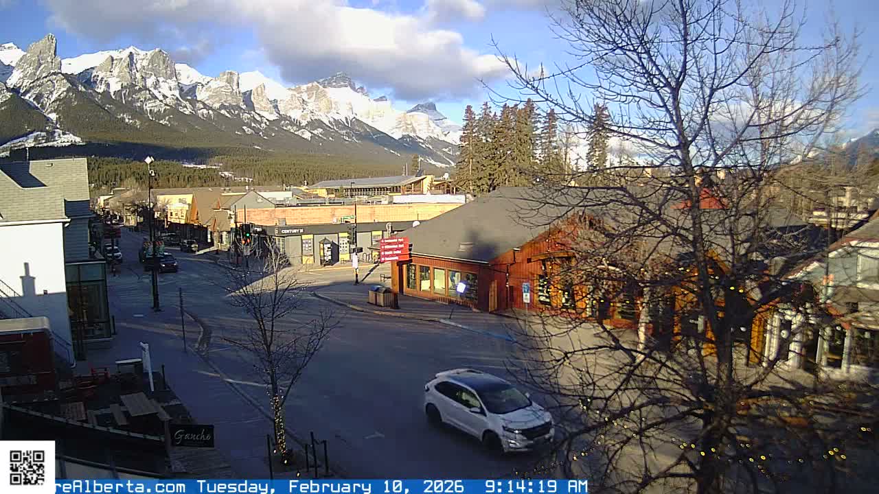 Canmore 6 th Avenue Intersection City Main St. Live Cam - Canmore, Alberta's Rockies, Alberta, Canada