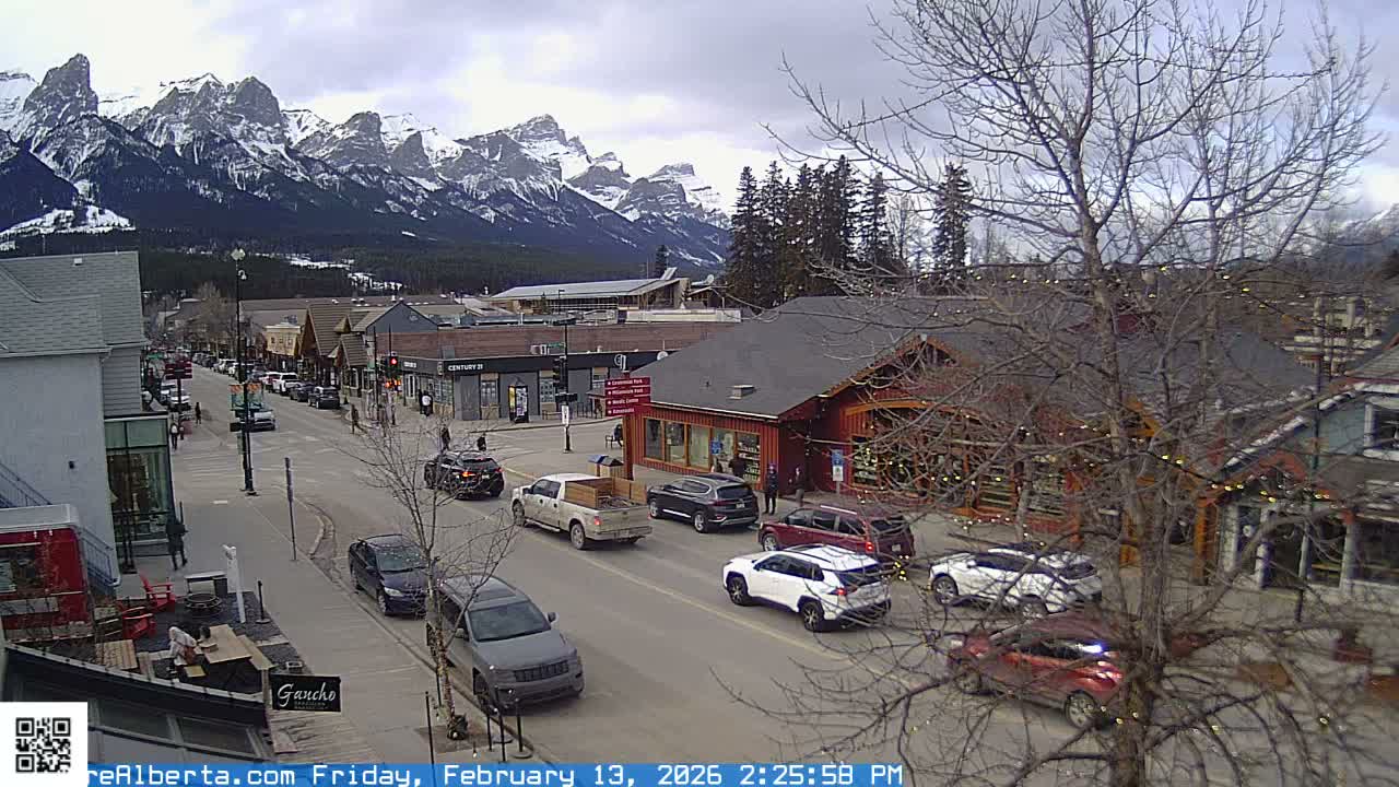 Canmore 6 th Avenue Intersection City Main St. Live Cam - Canmore, Alberta's Rockies, Alberta, Canada
