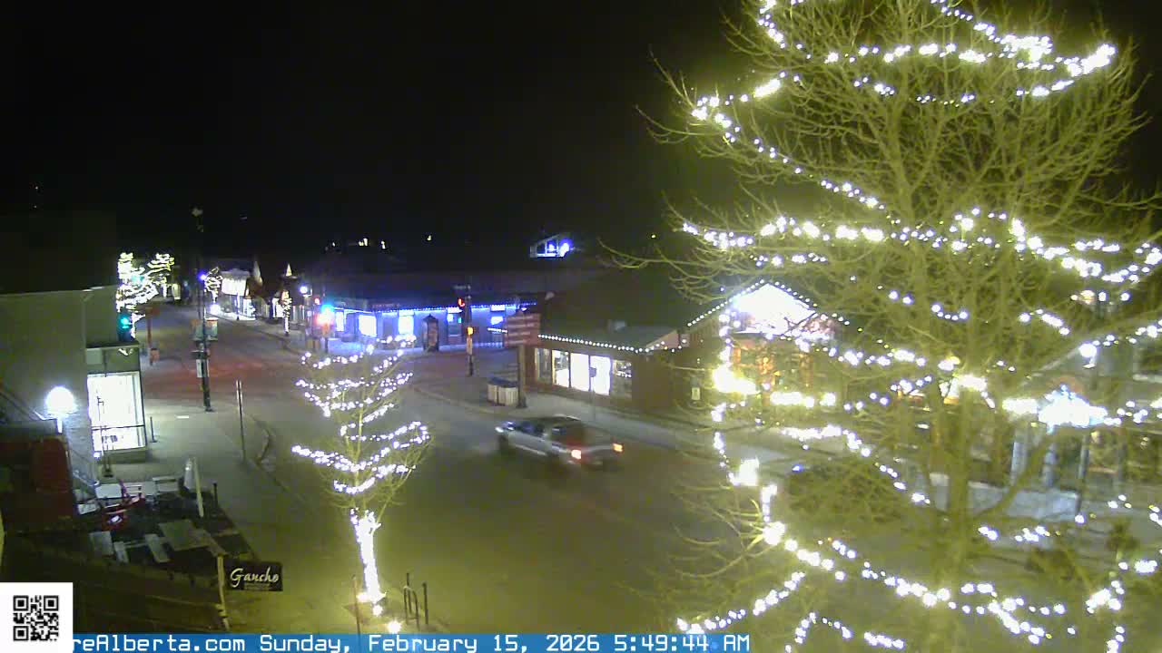 Canmore 6 th Avenue Intersection City Main St. Live Cam - Canmore, Alberta's Rockies, Alberta, Canada