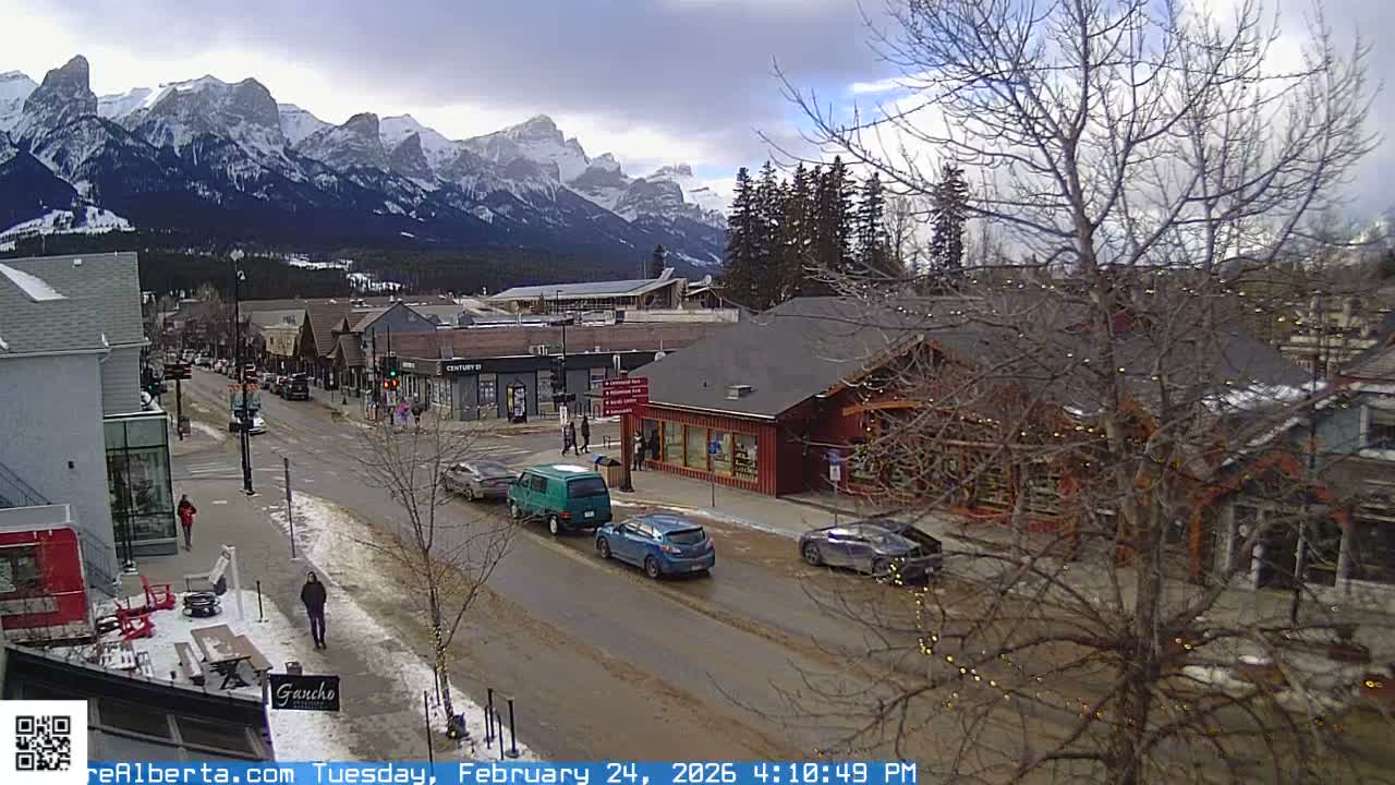 Canmore 6 th Avenue Intersection City Main St. Live Cam - Canmore, Alberta's Rockies, Alberta, Canada