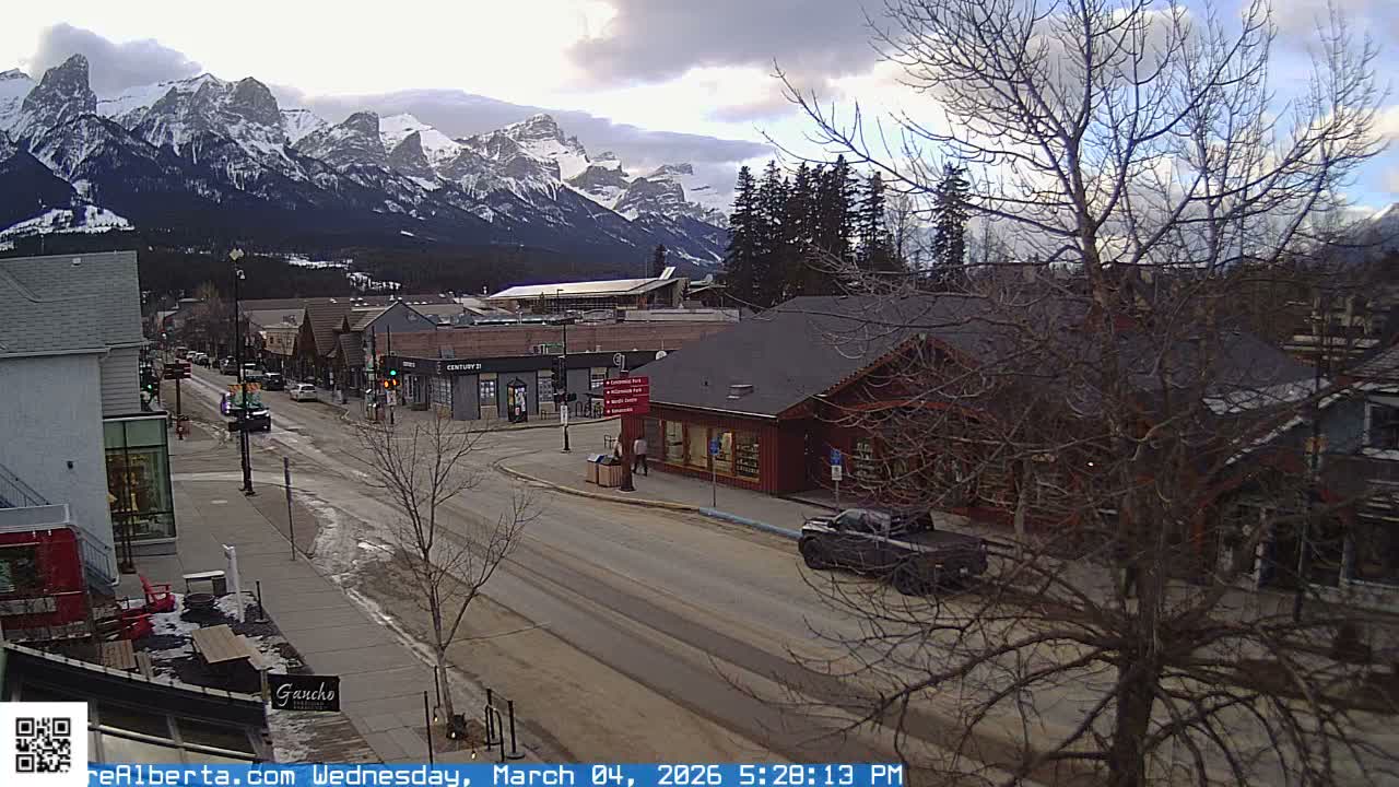 Canmore 6 th Avenue Intersection City Main St. Live Cam - Canmore, Alberta's Rockies, Alberta, Canada
