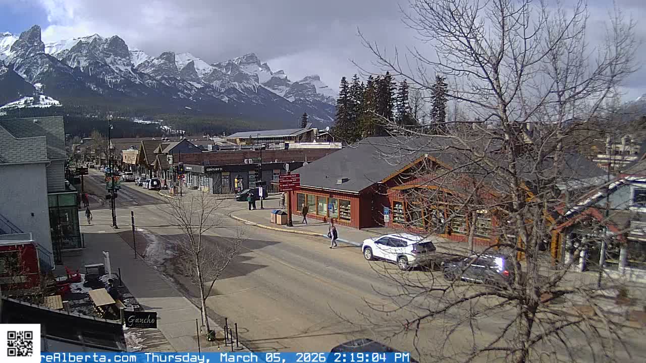 Canmore 6 th Avenue Intersection City Main St. Live Cam - Canmore, Alberta's Rockies, Alberta, Canada