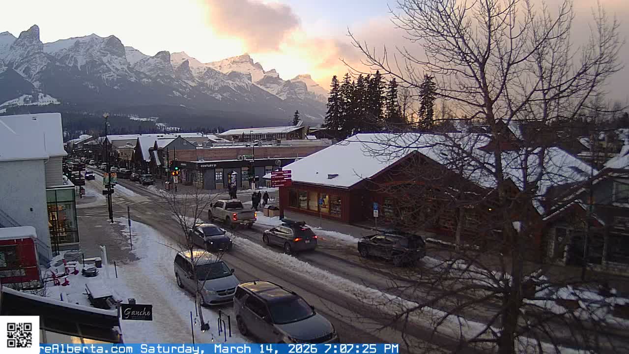 Canmore 6 th Avenue Intersection City Main St. Live Cam - Canmore, Alberta's Rockies, Alberta, Canada