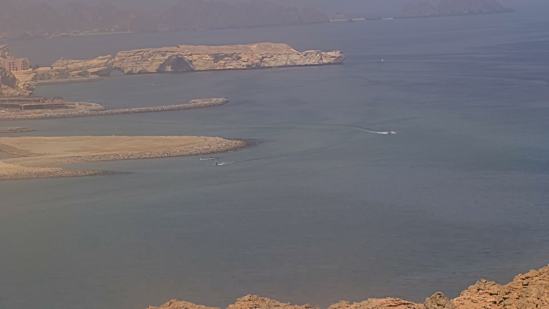 Muscat ( مسقط، عُمان، البحر والخليج من شاطئ ييتي عايدة، مسقط ) Oman Sea & Gulf from Yiti Aida Beach, Muscat Live Cam  - Yiti, Muscat, Oman
