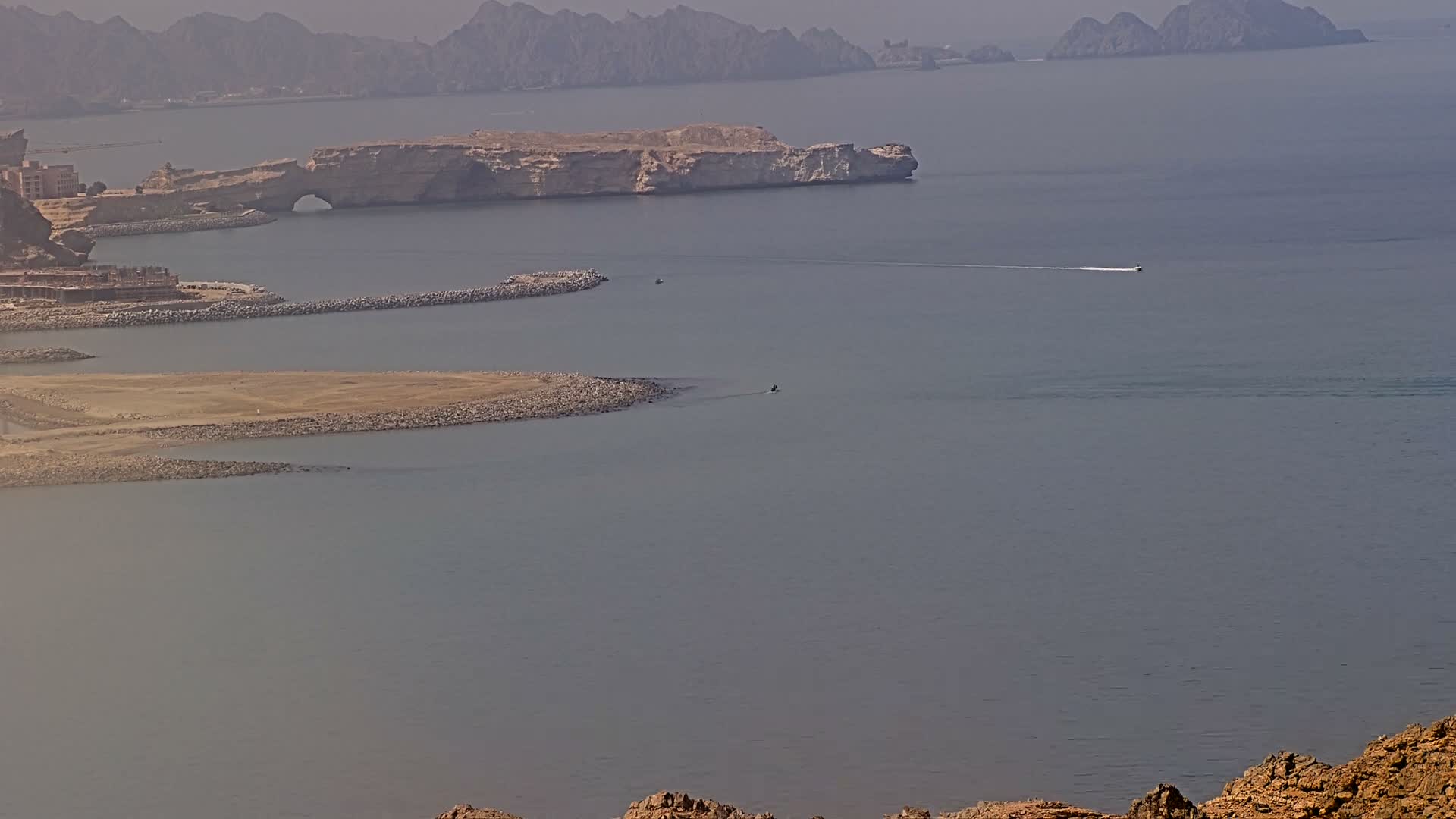 Muscat ( مسقط، عُمان، البحر والخليج من شاطئ ييتي عايدة، مسقط ) Oman Sea & Gulf from Yiti Aida Beach, Muscat Live Cam  - Yiti, Muscat, Oman