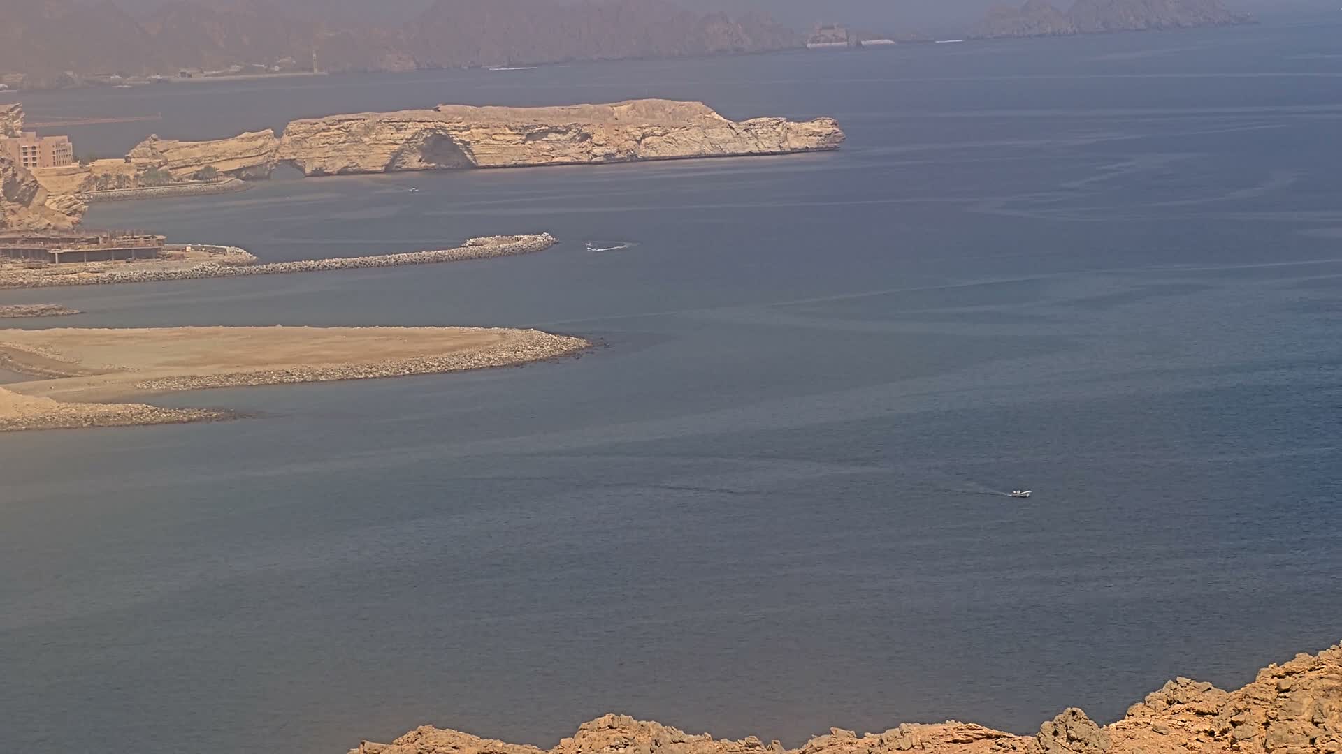 Muscat ( مسقط، عُمان، البحر والخليج من شاطئ ييتي عايدة، مسقط ) Oman Sea & Gulf from Yiti Aida Beach, Muscat Live Cam  - Yiti, Muscat, Oman