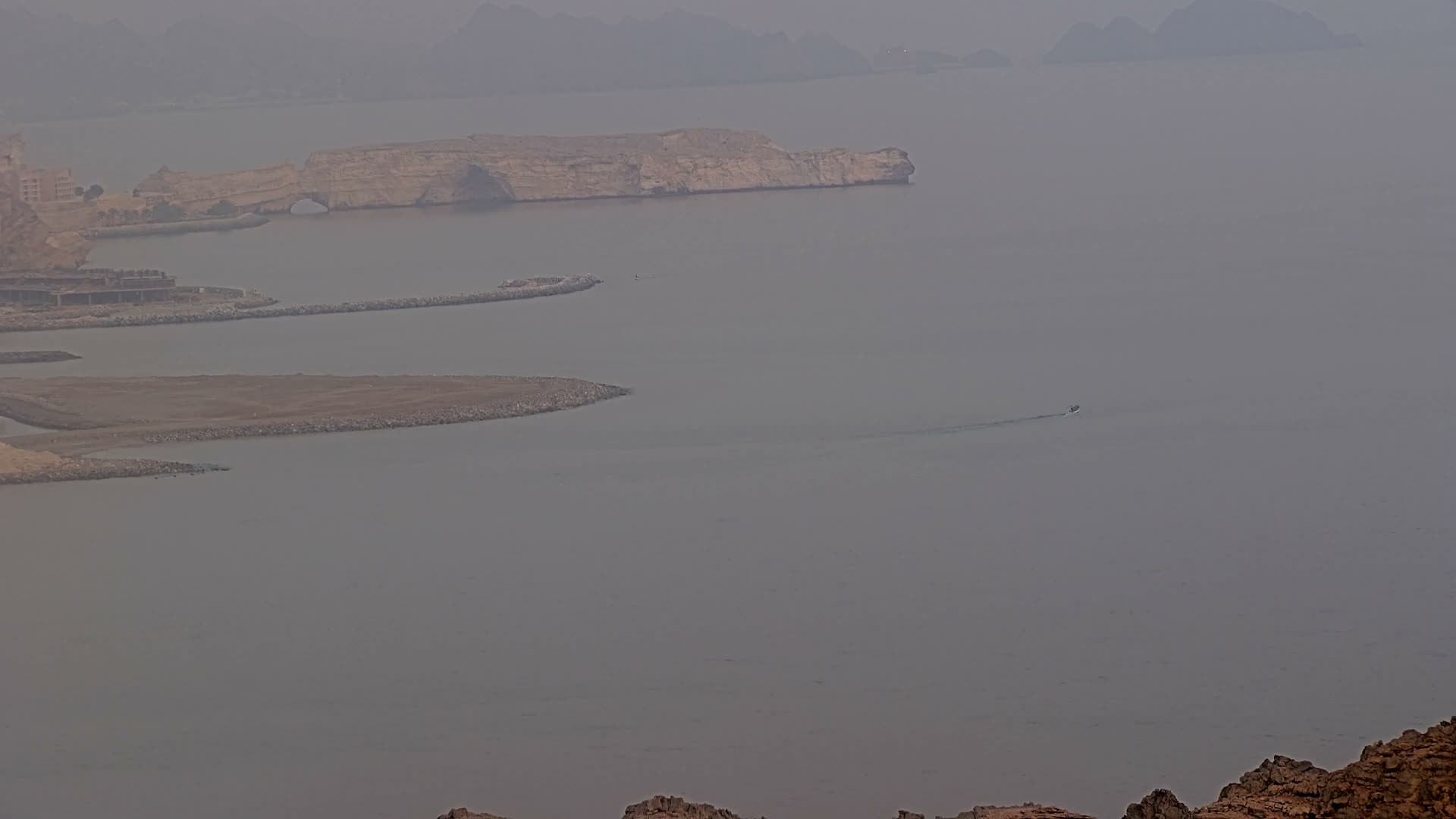 Muscat ( مسقط، عُمان، البحر والخليج من شاطئ ييتي عايدة، مسقط ) Oman Sea & Gulf from Yiti Aida Beach, Muscat Live Cam  - Yiti, Muscat, Oman
