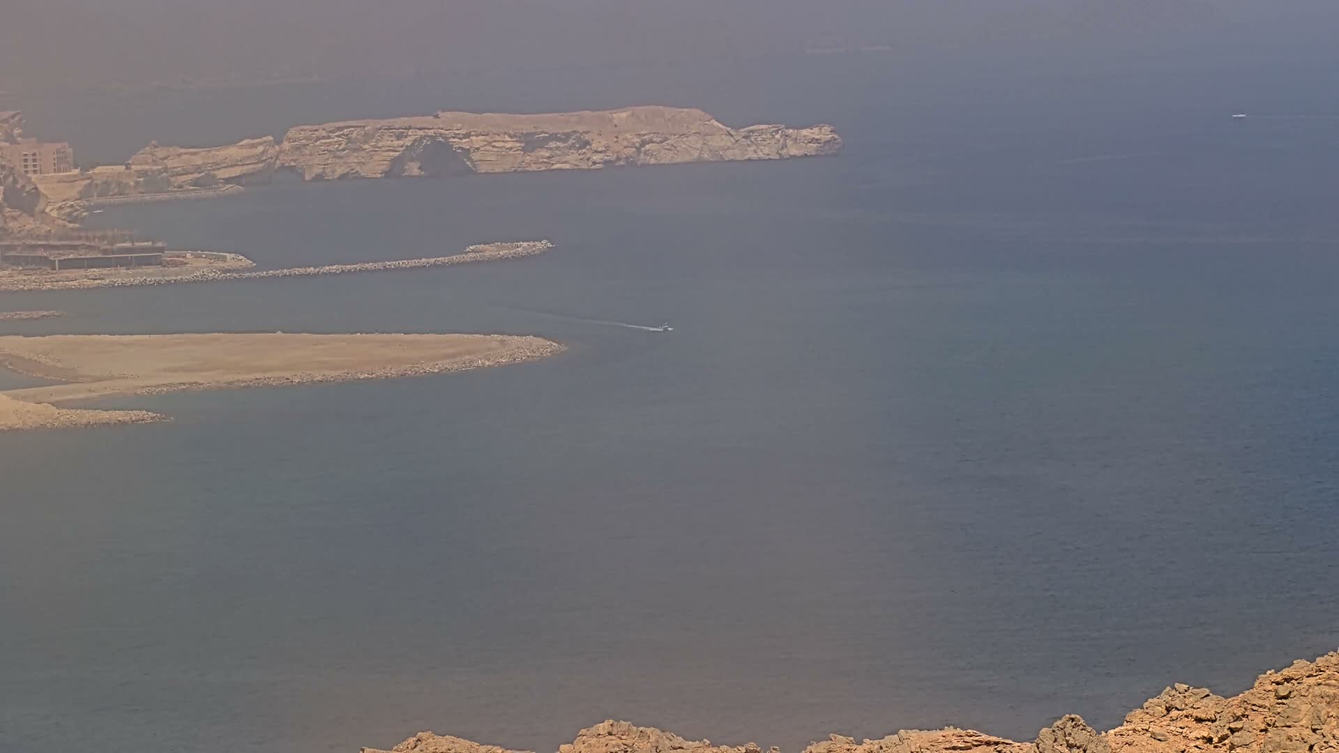 Muscat ( مسقط، عُمان، البحر والخليج من شاطئ ييتي عايدة، مسقط ) Oman Sea & Gulf from Yiti Aida Beach, Muscat Live Cam  - Yiti, Muscat, Oman