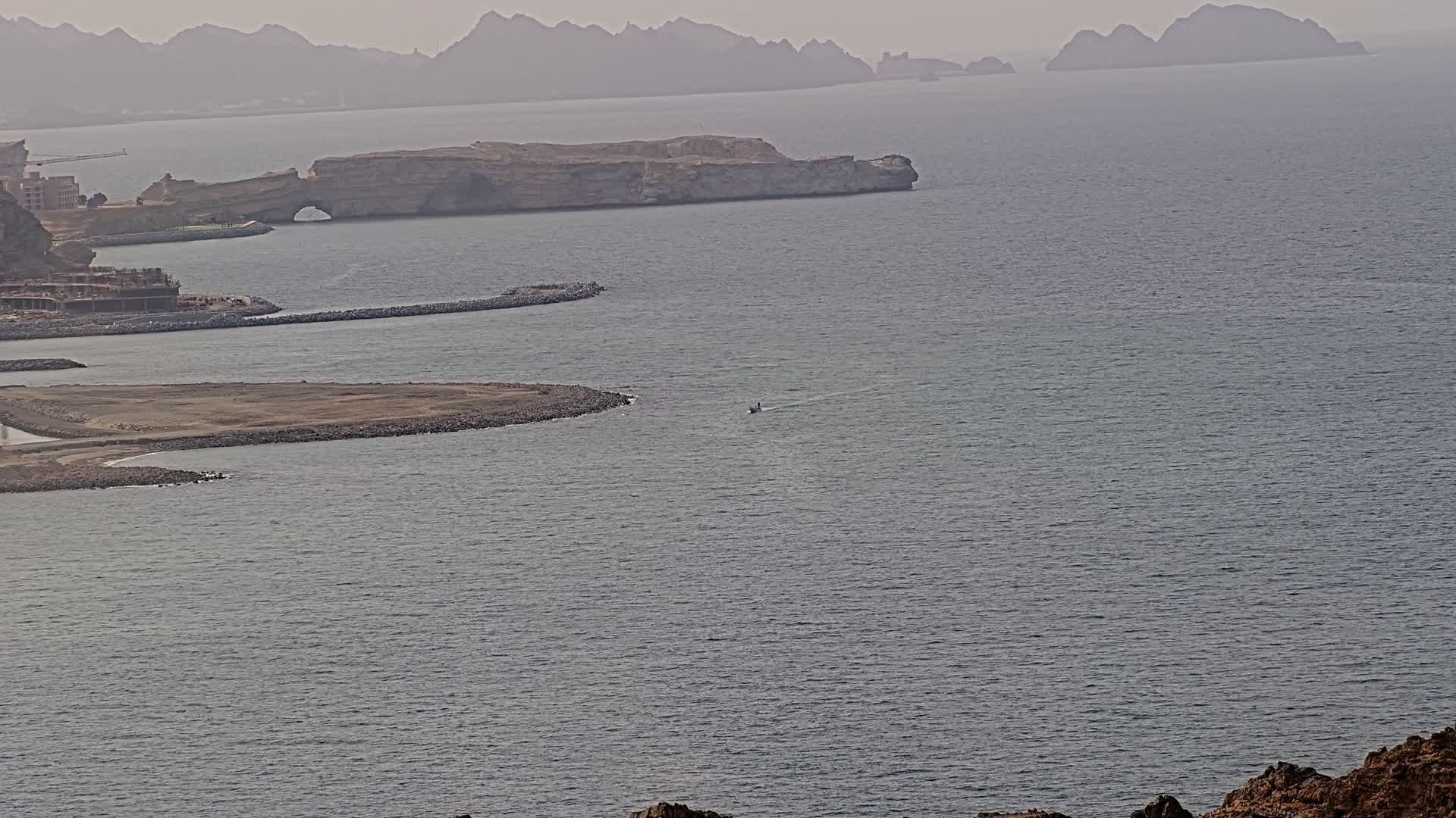 Muscat ( مسقط، عُمان، البحر والخليج من شاطئ ييتي عايدة، مسقط ) Oman Sea & Gulf from Yiti Aida Beach, Muscat Live Cam  - Yiti, Muscat, Oman