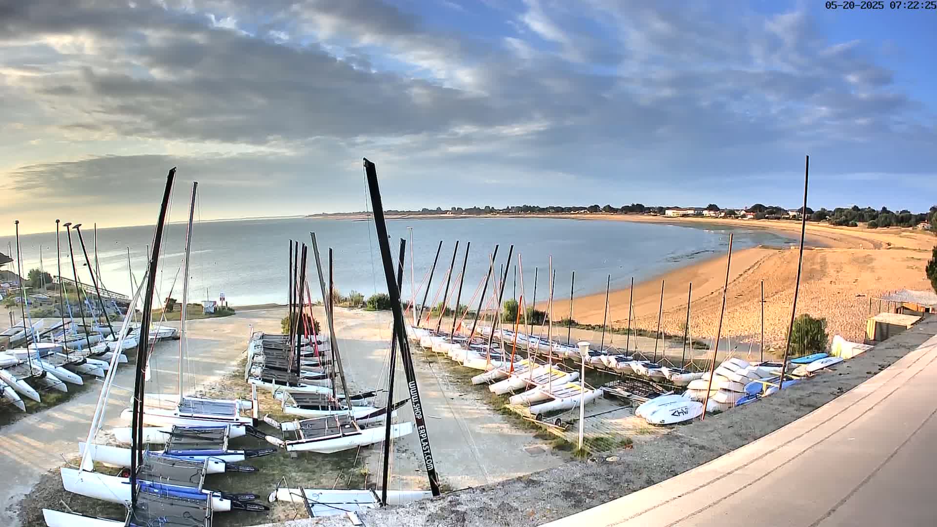 Saint-Denis-d'Oleron Yatch Club Live Cam - Rochefort, Charente-Maritime, Nouvelle-Aquitaine, France 